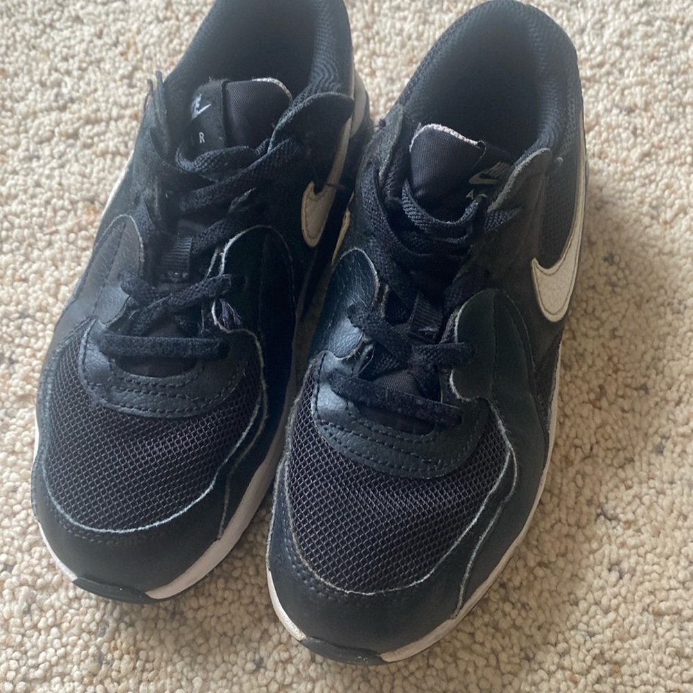 Boys Nike air max 2y